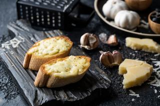 Croûte au fromage au four, recette et variantes